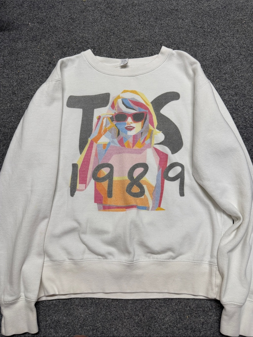 Taylor Swift White Graphic Crewneck Sweatshirt with Multicolor Pop Art Portrait